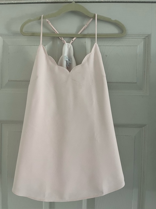 J. Crew Tops - 🌸 J.Crew Light Blush Scallop Neck Cami | Size 00